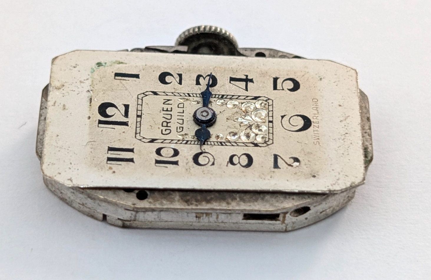 Antique GRUEN GUILD 835B 15j Art Deco Ladies 15mm Watch Movement PARTS or REPAIR