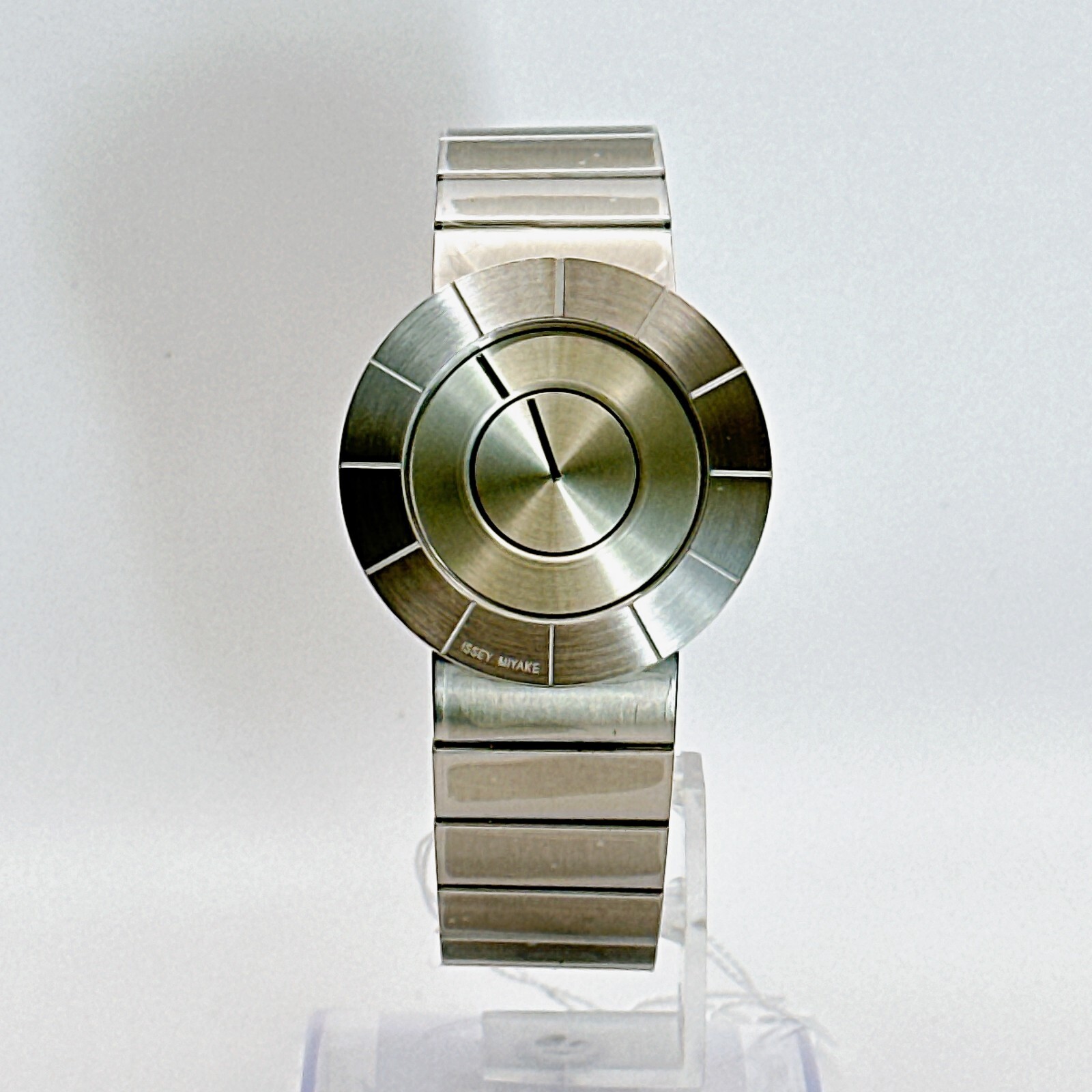 NY0N001 Issey Miyake To Tio Yoshioka Tokujin Designed IM-SILAN001 CITIZEN W