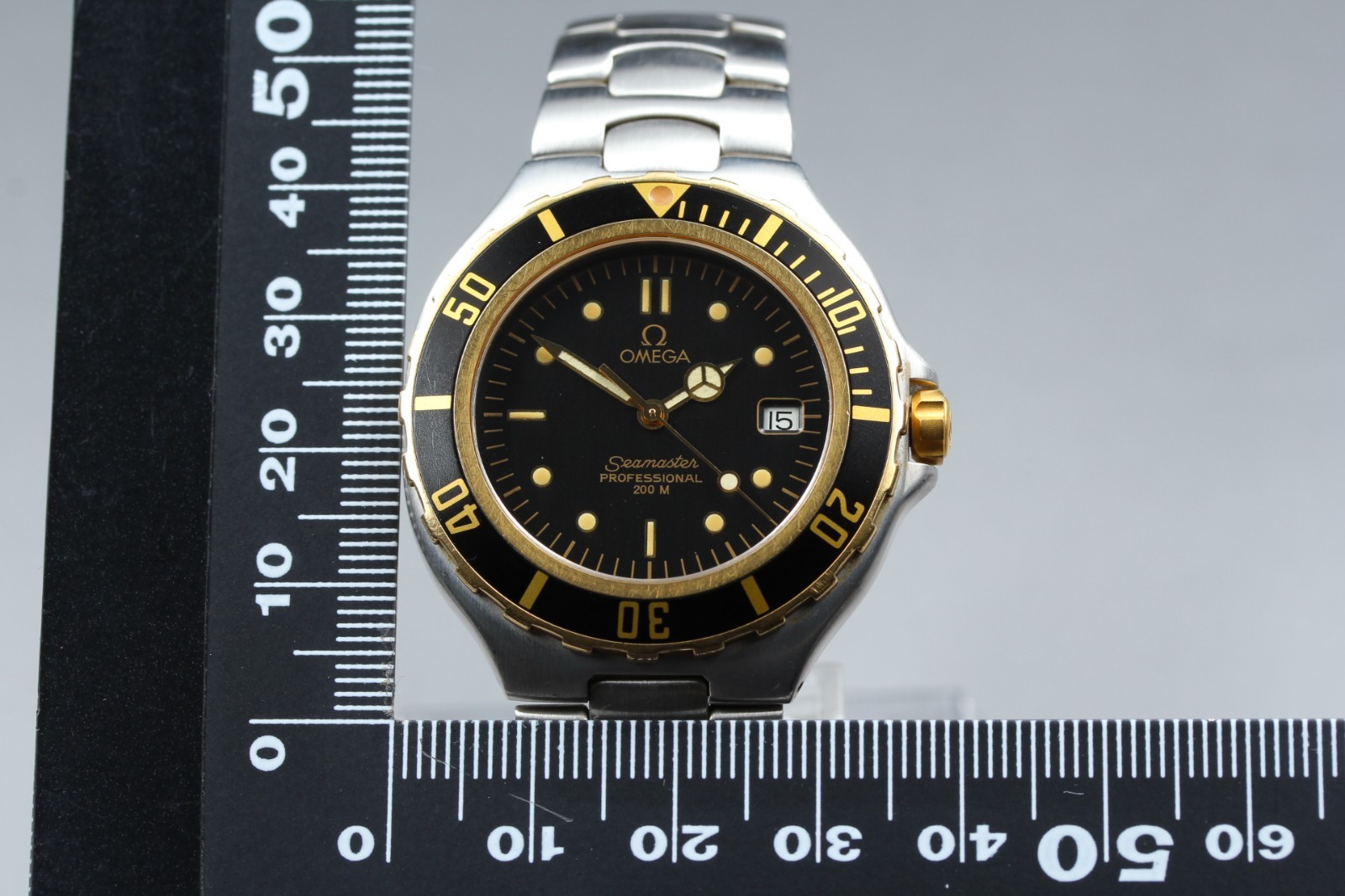 Vintage 1991 [Almost Mint] Omega Seamaster Pro 200m Cal.1438 36mm Men’s Qz Watch