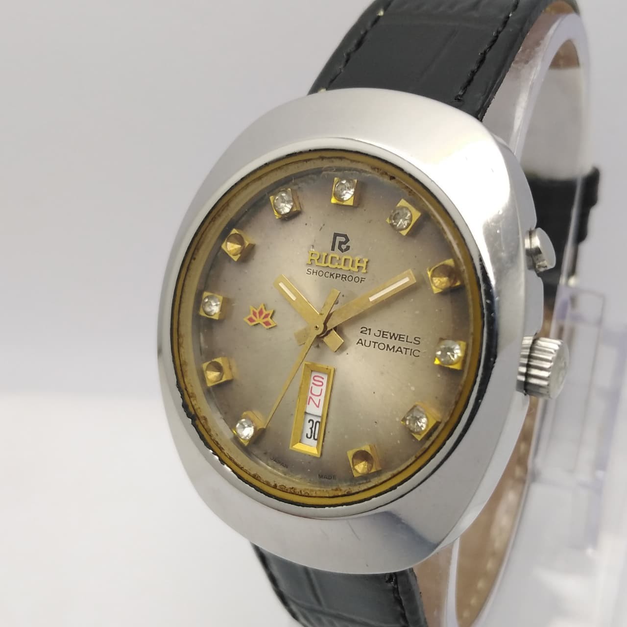 Ricoh Automatic 75003AC Oval Day/Date Sunburst Dial Japan Vintage Men’s Watch