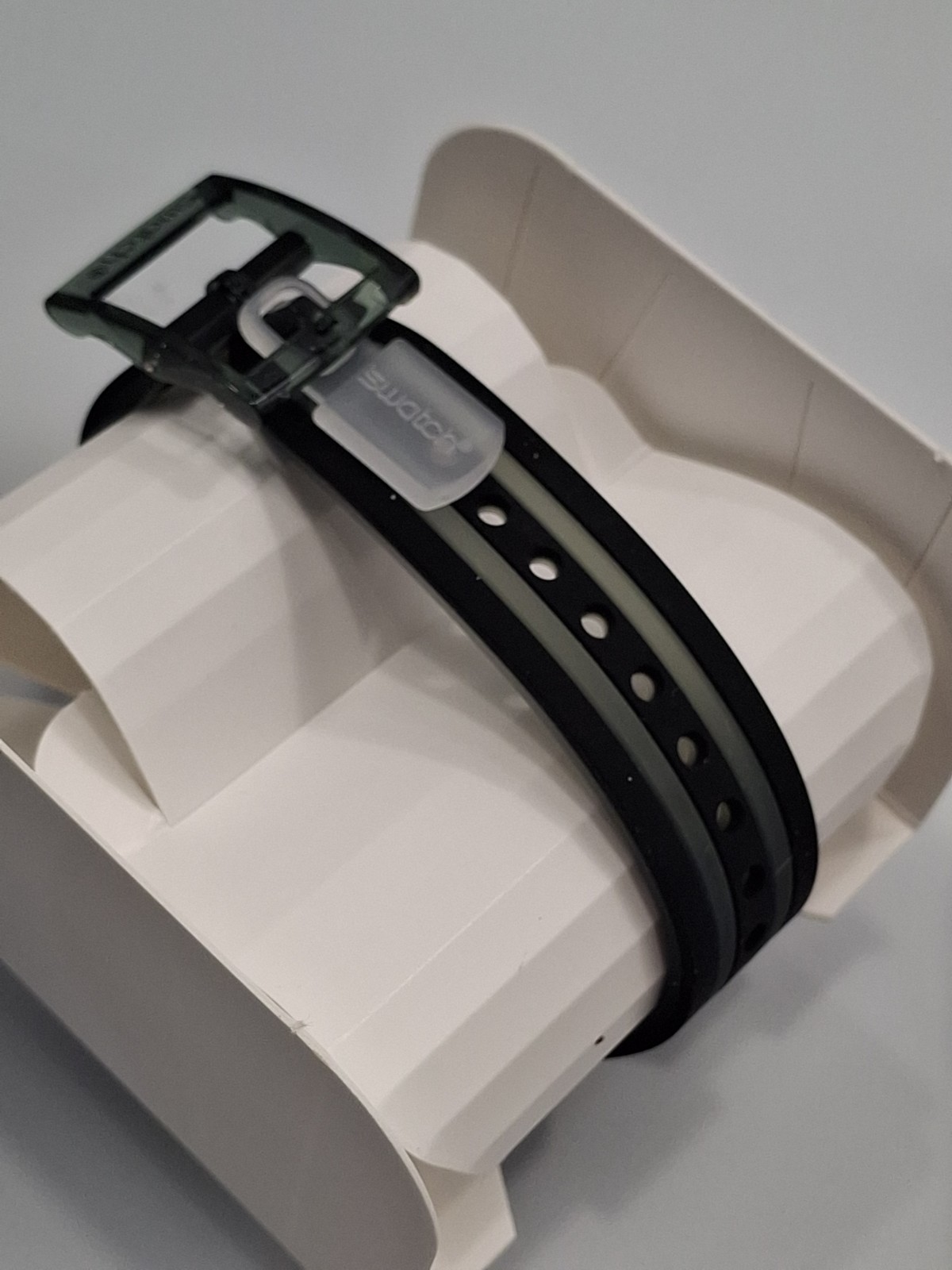Swatch SCUBAQUA BLACK SEA NETTLE (44mm) Transparent Black Dial / Matte Black Sil