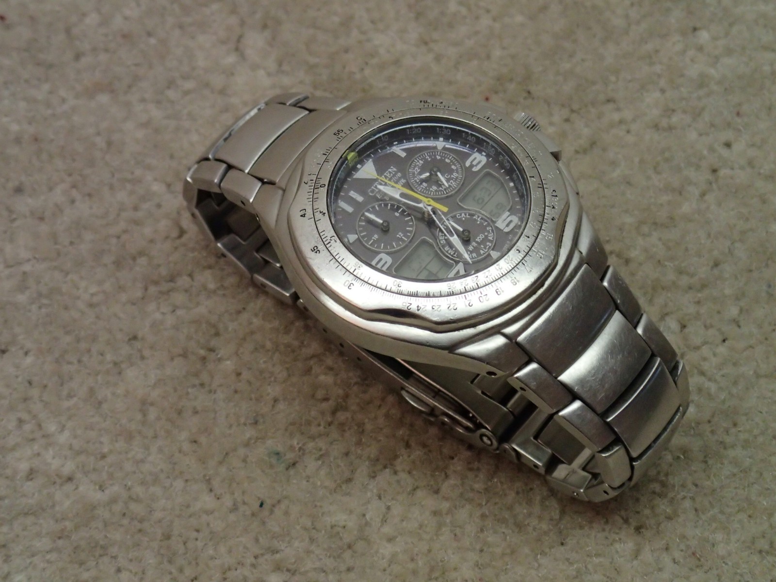 Citizen Skyhawk Eco Drive Men’s World Time Watch C651-Q02128 Rough User Item