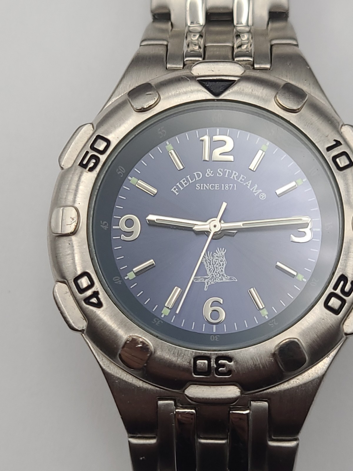 Field And Stream Outdoors Adventures Watch Men Silver Tone New Battery Working