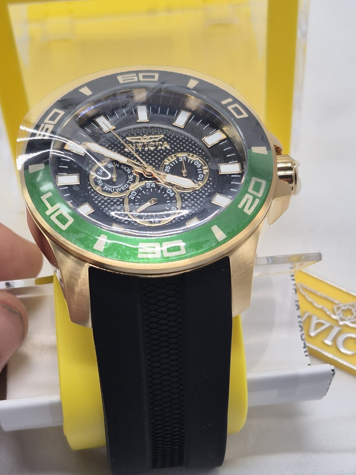 Invicta Men’s Quartz Analog Watch Black Dial Green/Black Bezel Gold Case Box