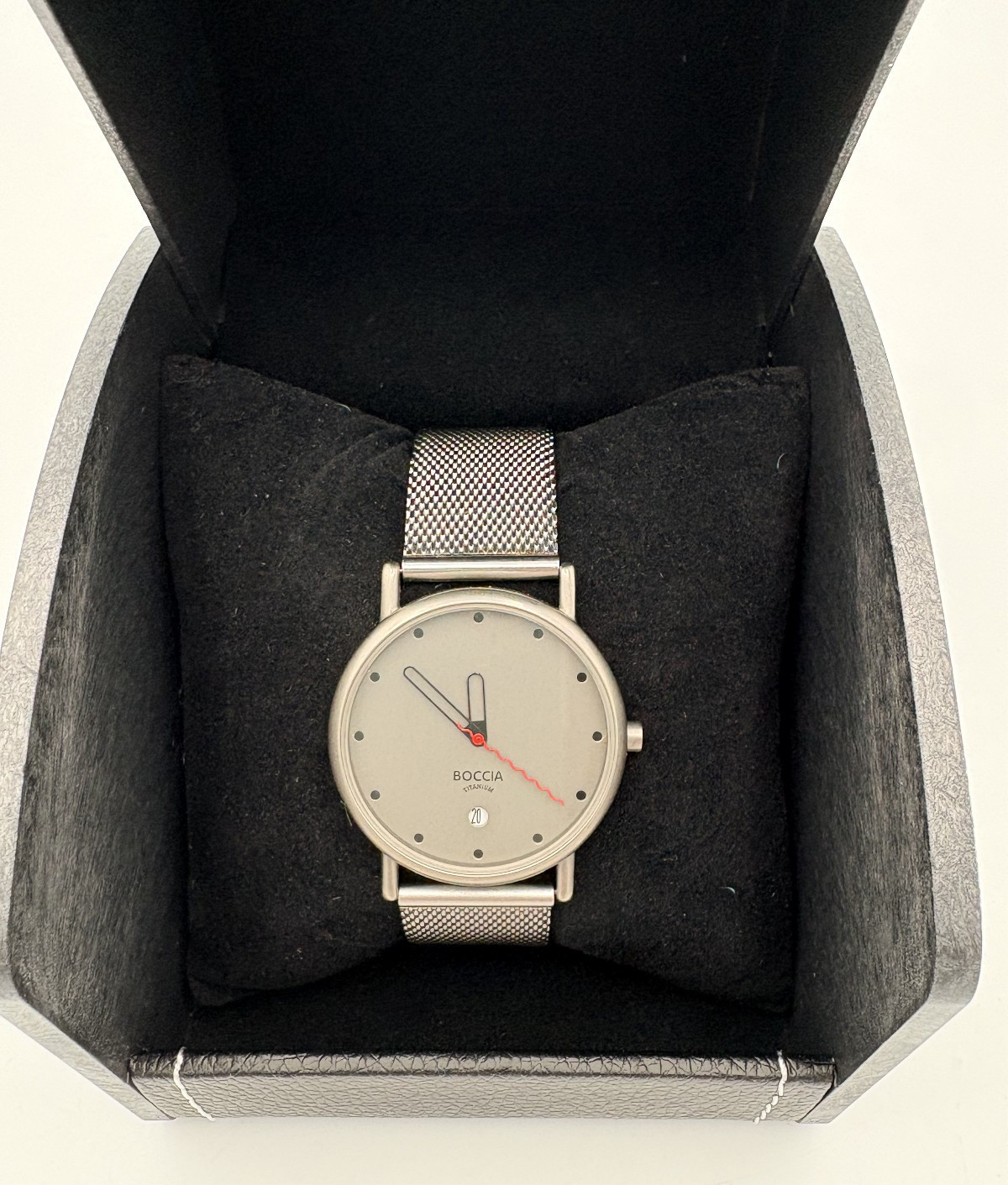 Boccia Titanium Gray Dial Men’s Watch Milanese Mesh Bracelet Date Quartz New Bat