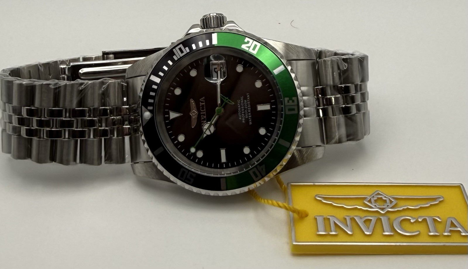 Invicta Pro Diver Automatic Diver 200m Black Dial Green/Black Bezel Box