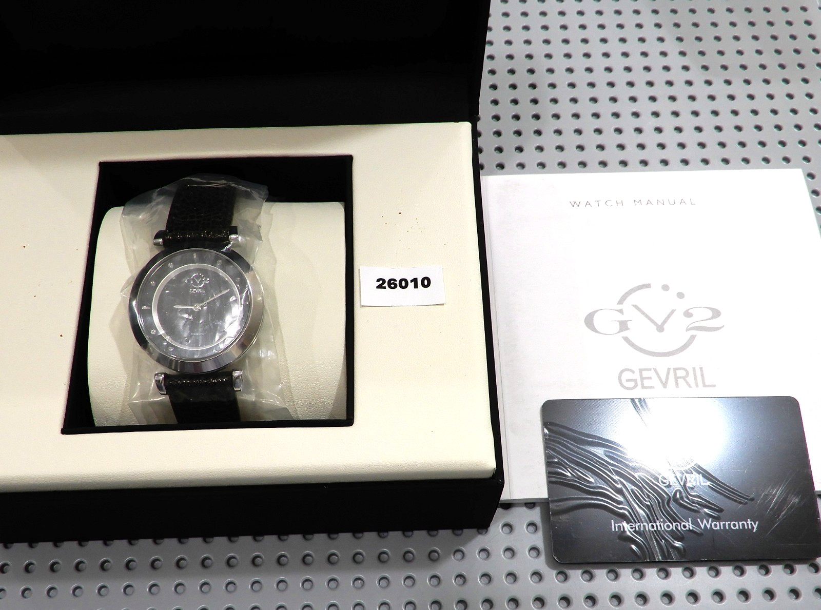 AUTHENTIC! New! GV2 Ladies LOMBARDY DIAMOND-SS Bezel-Dark Green Shimmer Dial