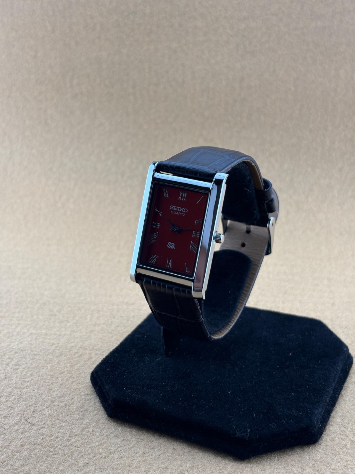 RARE RED SILVER Vintage Seiko Slim Quartz Men’s Wristwatch-dark brown strap