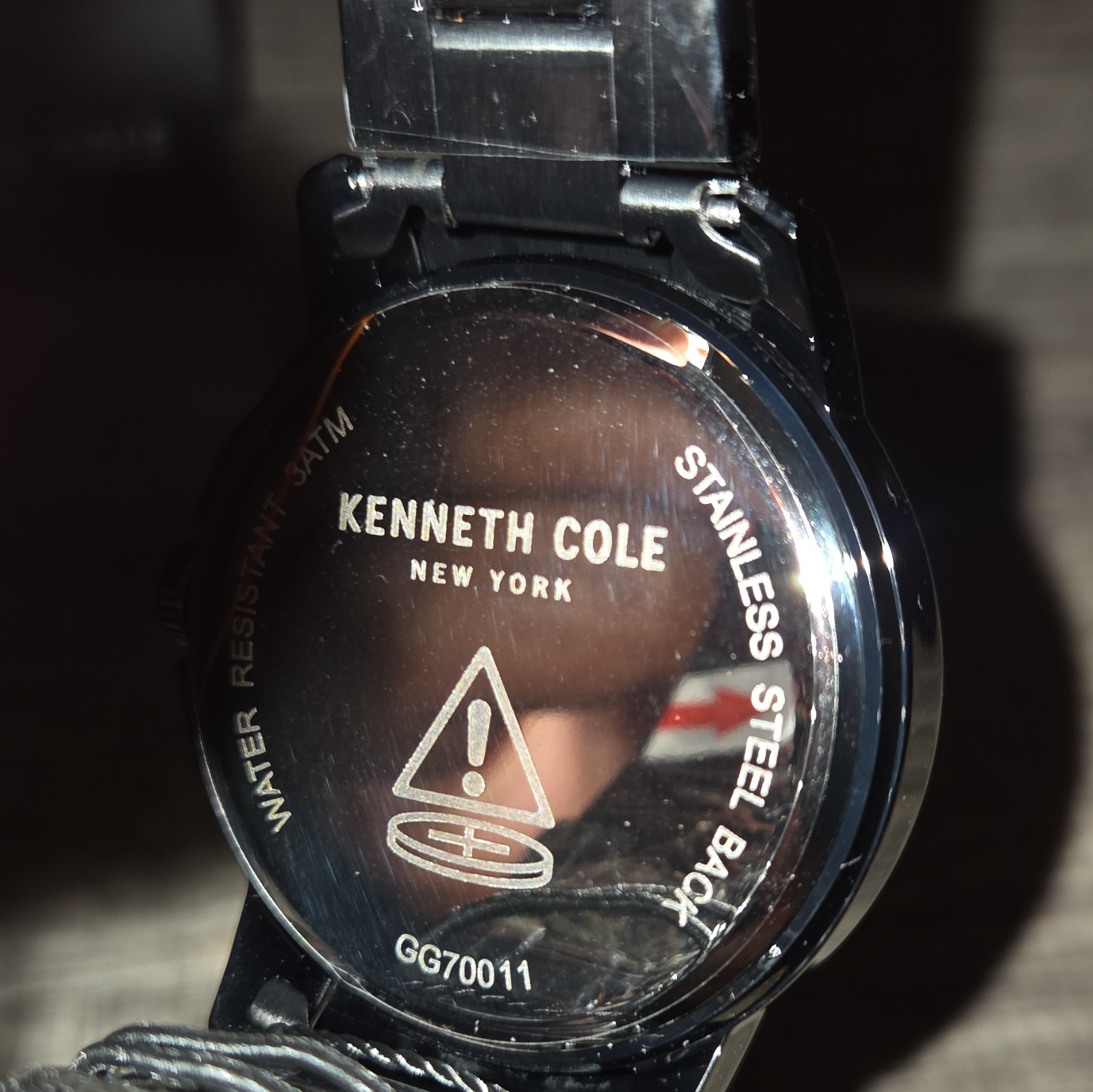 Kenneth Cole Kingston Analog Quartz Black Dial Black SS Bracelet 42mm Box