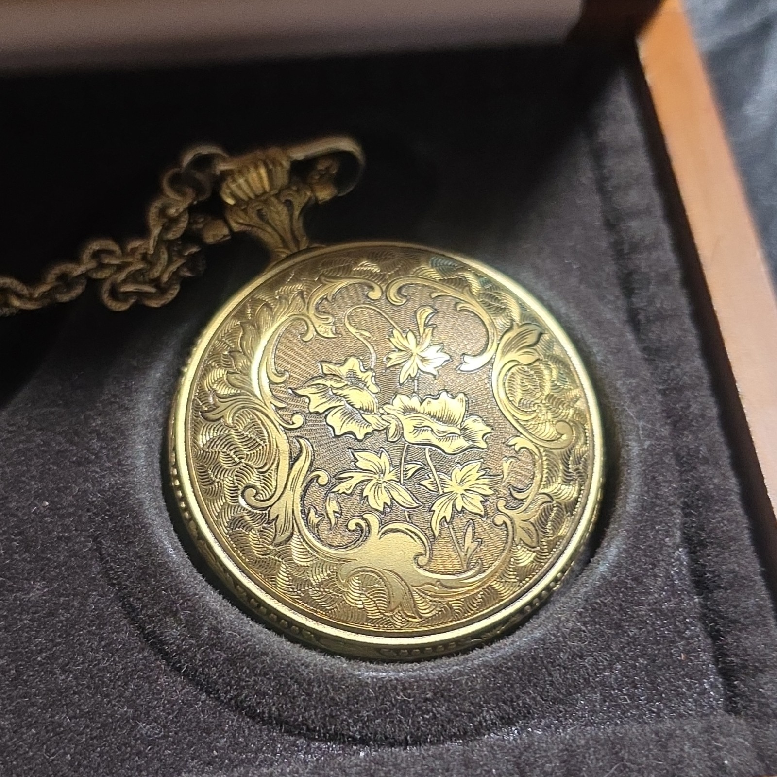 Colibri Swiss Quartz Full Hunter Eagle Pocket Watch Gold Dial w/ Chain & Box