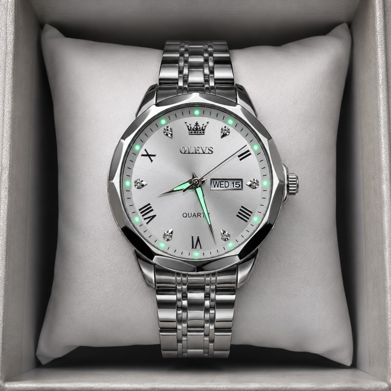 OLEVS 9931 Men’s Quartz Watch Silver Sunburst Dial Stainless Steel Day Date