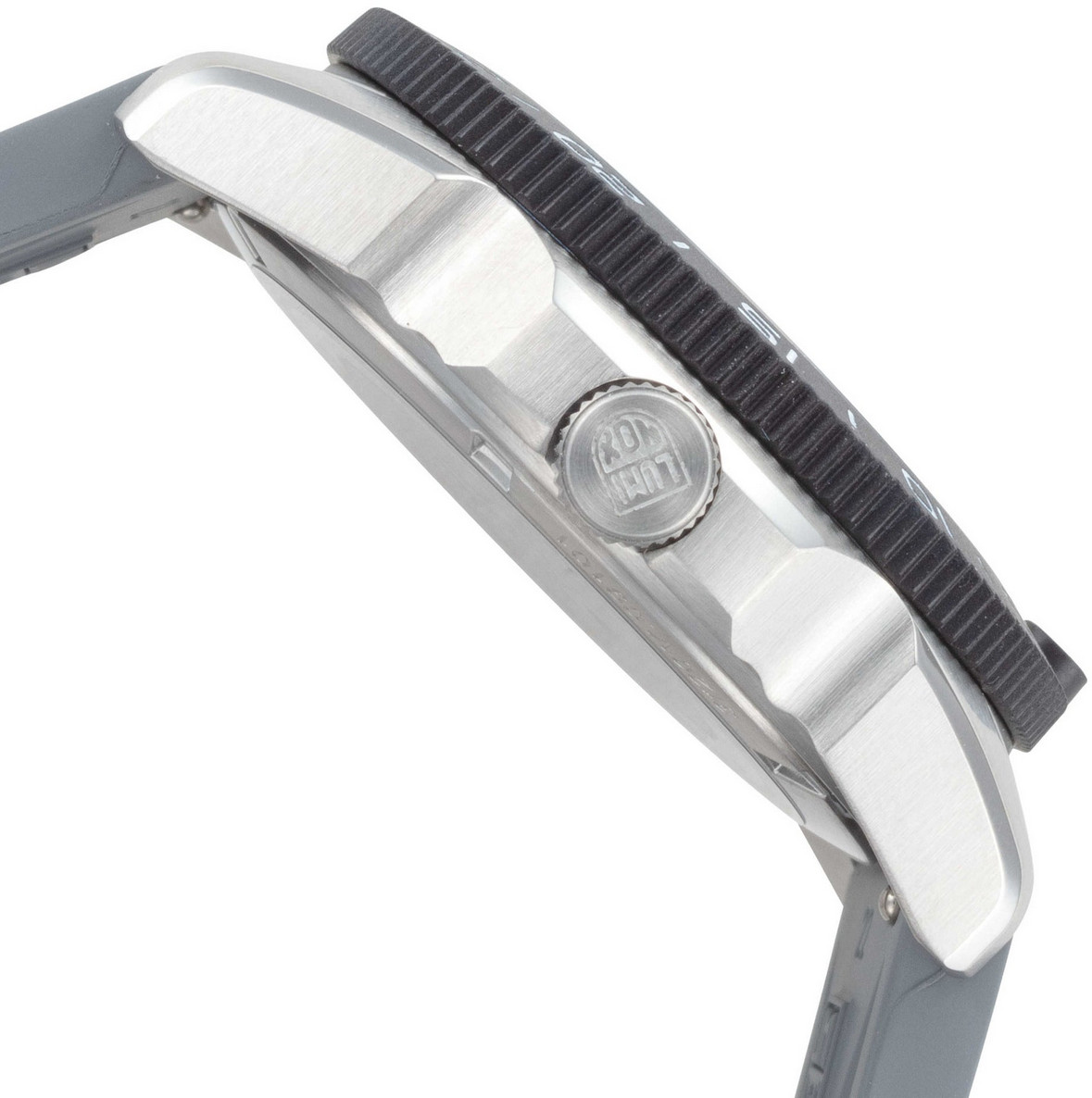Luminox Pacific Diver Sapphire Black Dial Date Men’s Diver Watch XS.CA22M