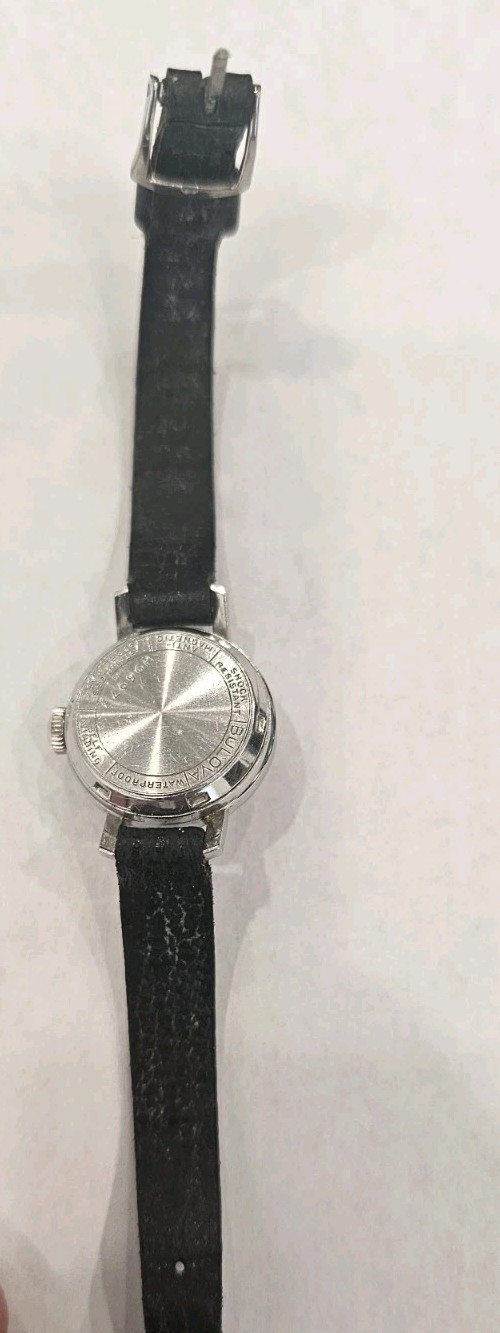 1968 Vintage Bulova Ladies Automatic 3 Hand Movement Date Stainless Steel Case