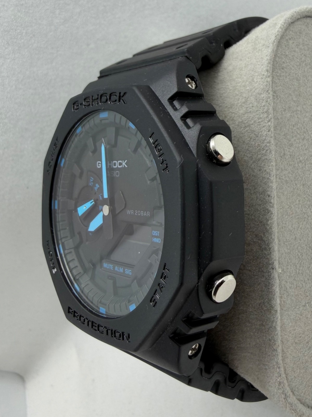 Casio G-SHOCK GA-2100-1A2 Black Blue Analog-Digital Watch BRAND NEW never worn