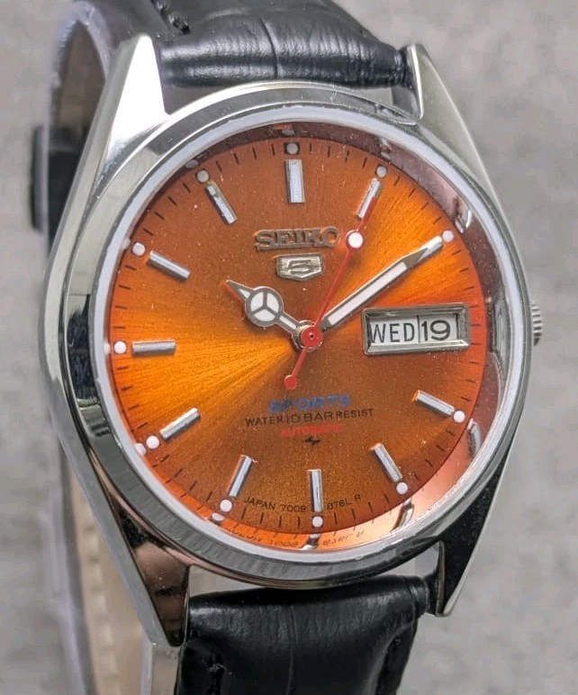 Vintage Seiko 5 automatic Day Date Movement No.6309A Japan made men’s watch.
