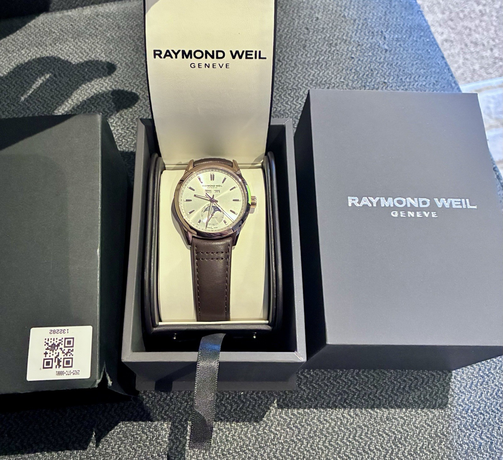 Raymond Weil Freelancer Complete Calendar 40mm Dune Dial Full Set Box & Papers