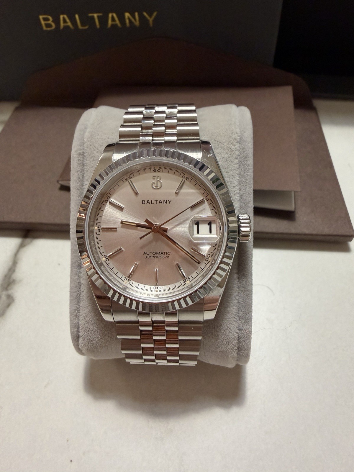 BALTANY DJ S4084 AUTOMATIC, SILVER DIAL, FLUTED BEZEL, DATE, SAPPHIRE, 36 MM