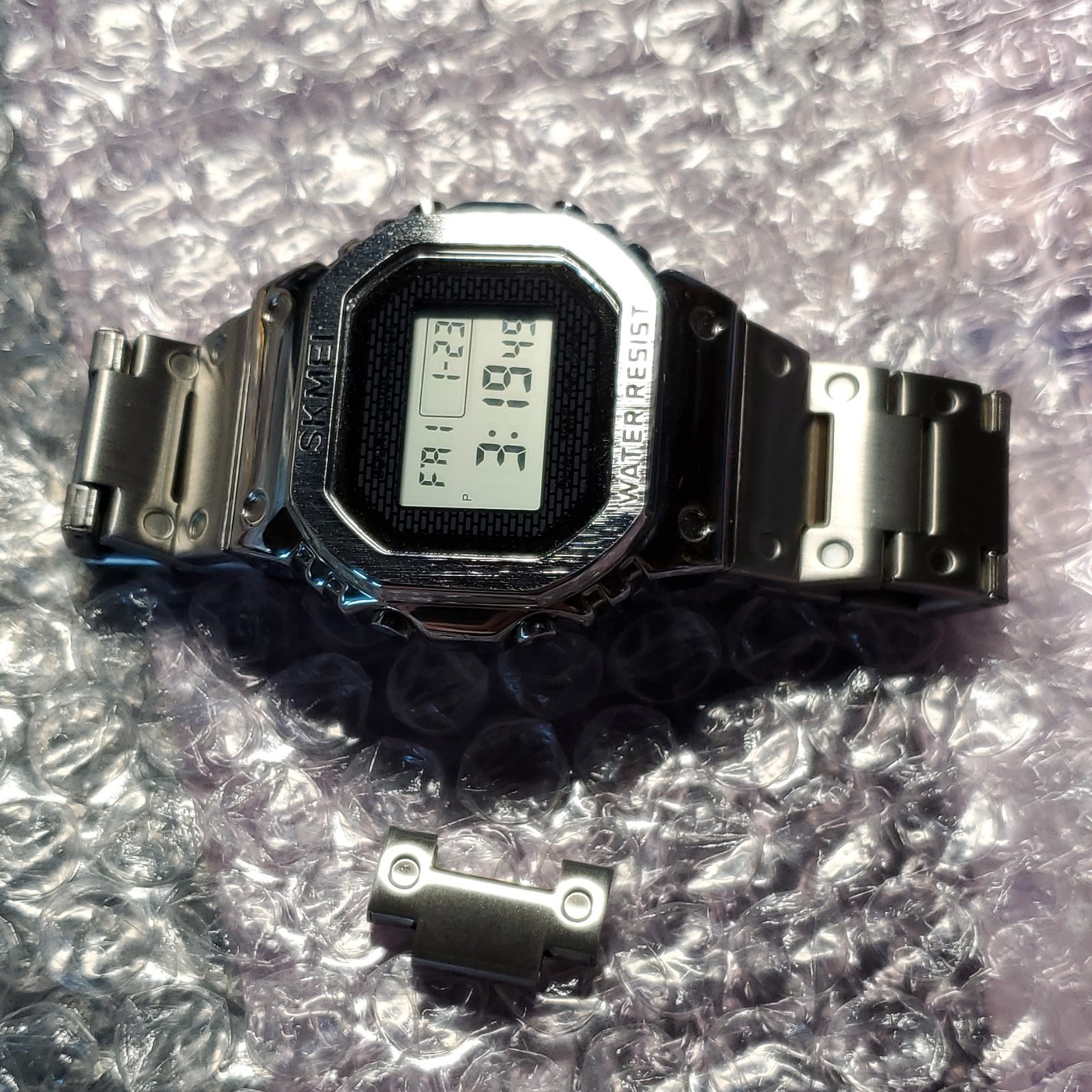 SKMEI Quartz Digital Watch Black/Silver Stainless Steel Band 30M WR-