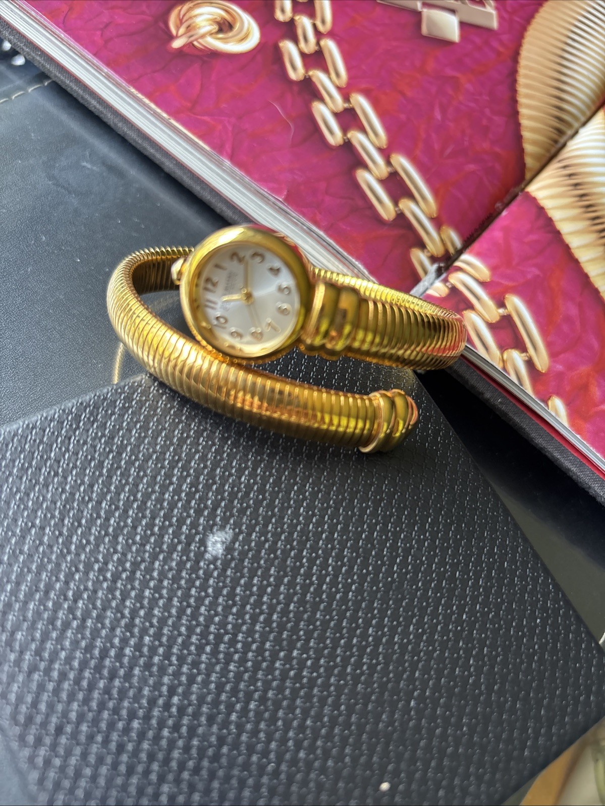 JOAN RIVERS CLASSICS COLLECTION NWOT GOLD-PLATED SNAKE COIL WATCH☆VTG ☆NEW BATT