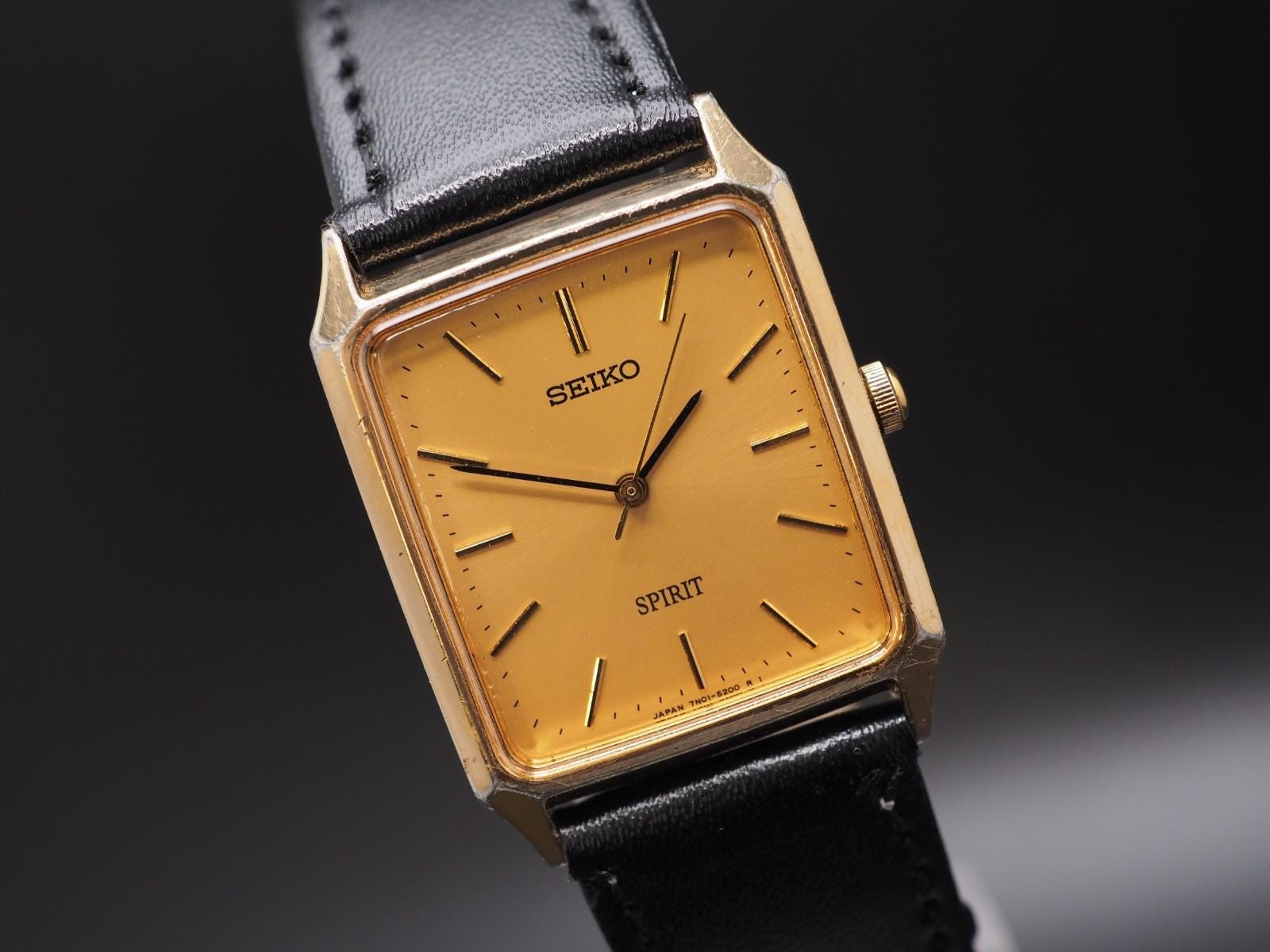 Vintage 1994 Seiko Spirit 7N01-5180 Gold Dial Tank Quartz Mens Watch JAPAN