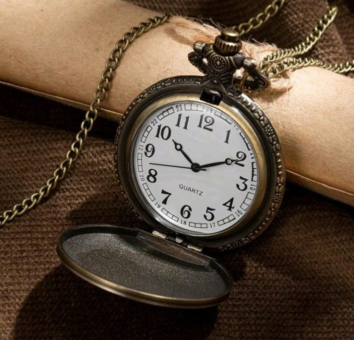 Used Bronze Floral Pocket Watch Necklace Retro Quartz Pendant 48cm Chain