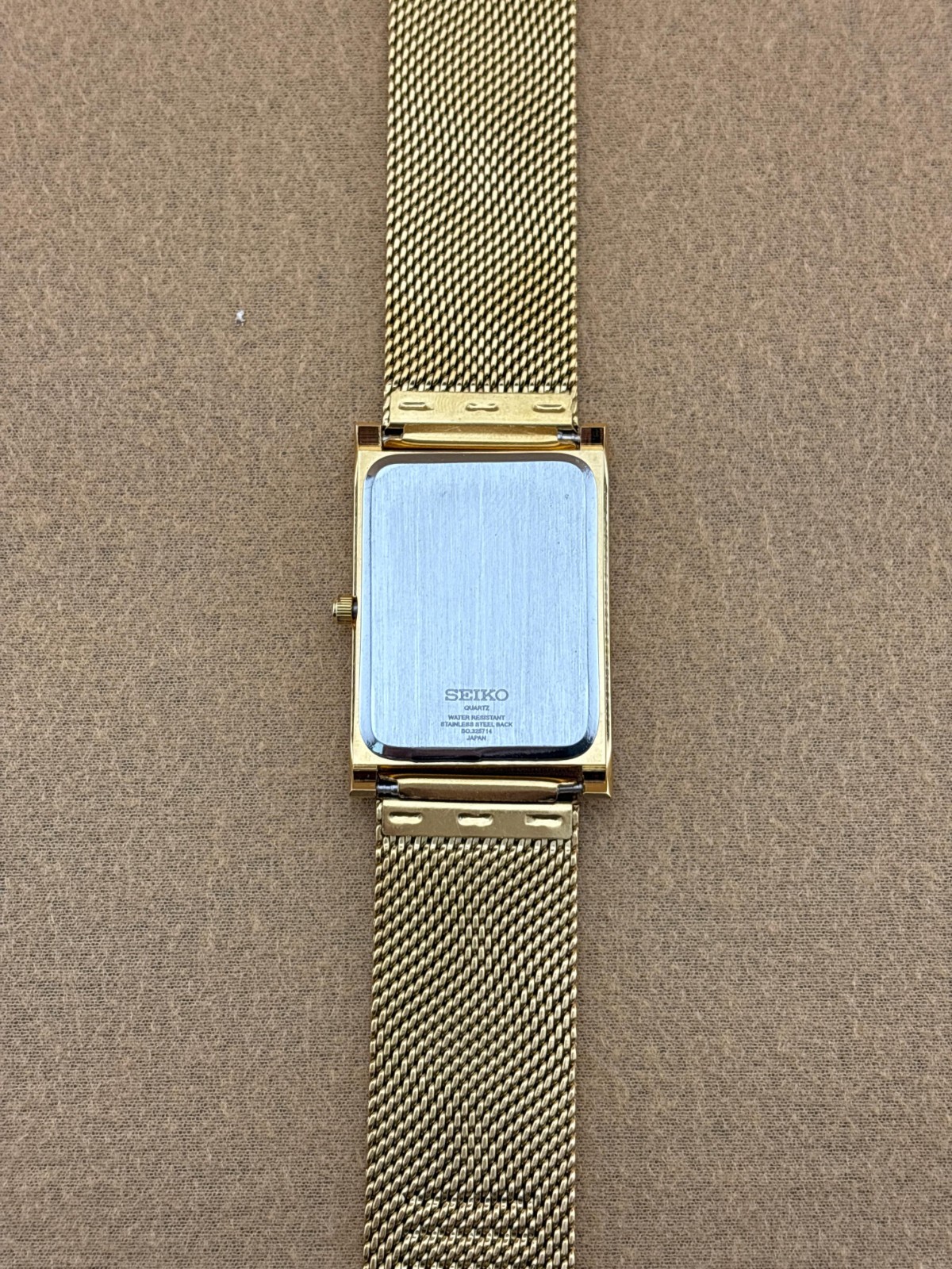 RARE GOLD BLUE Vintage Seiko Slim Quartz Men’s Wrist Watch