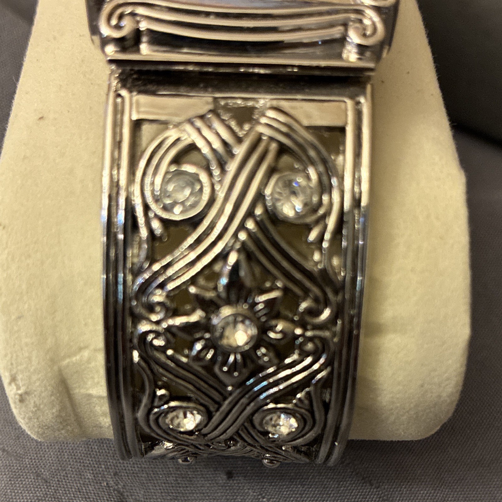 Vivani Women’s Quartz Analog Silver Tone Cuff Bracelet Rectangle Watch