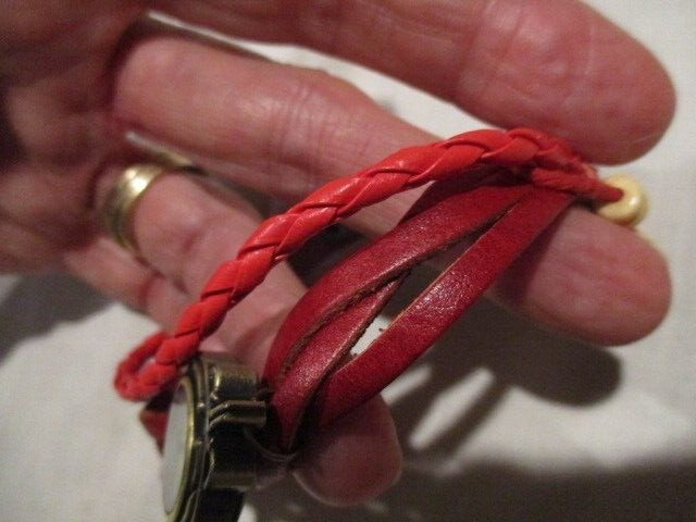 UNBRANDED Vintage Bracelet Watch w/Faux Red Leather Snap Closure Brass Owl 8.5″L