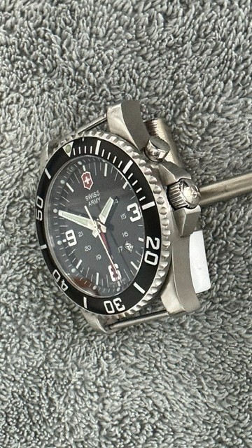 Swiss Army Maverick II watch-NOT WORKING