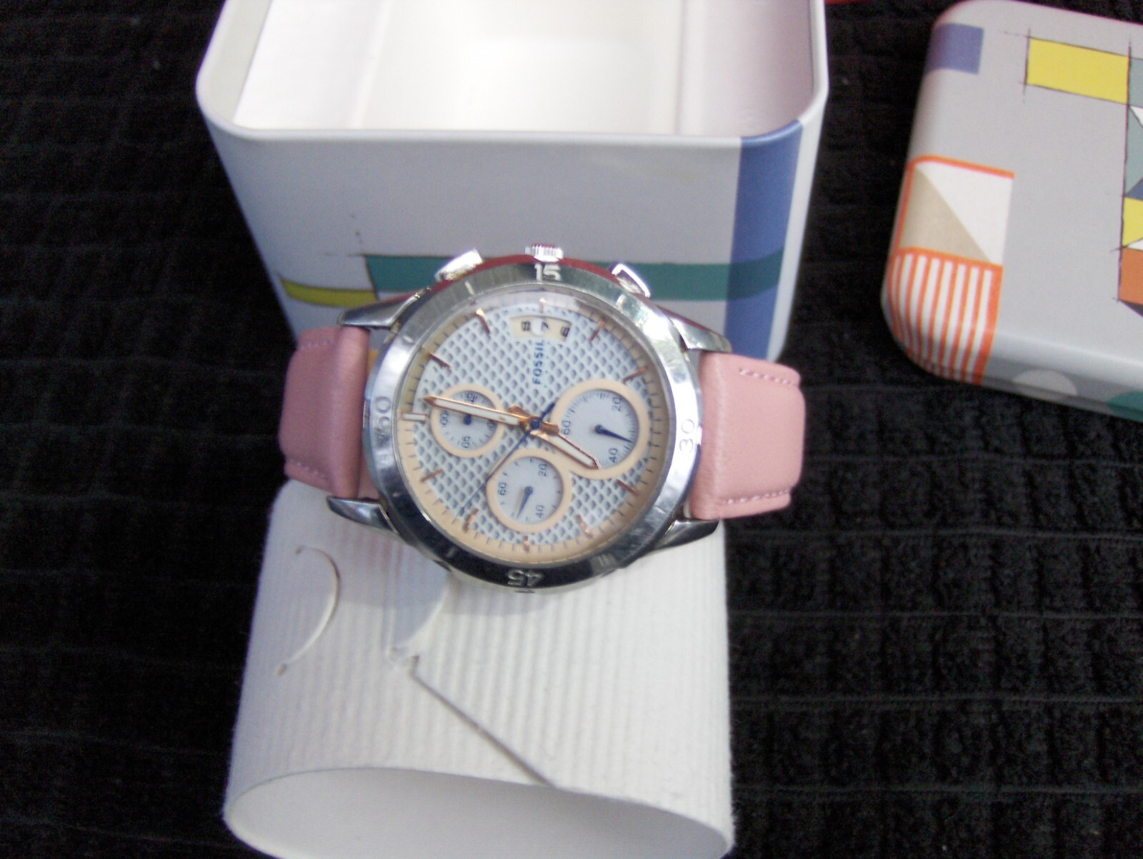 FOSSIL ES 4024 MODERN PURSUIT 3 EYE CHRONOGRAPH DIALS AND DATE WINDOW