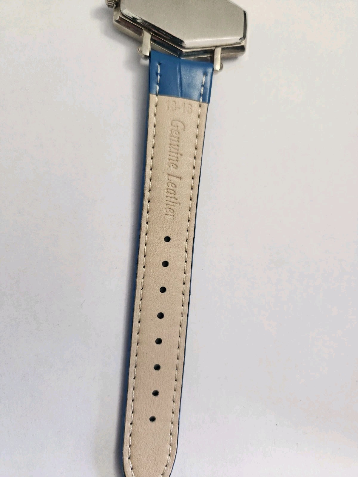 Pendule Quartz Tonneau Watch White Dial Roman Blue Strap