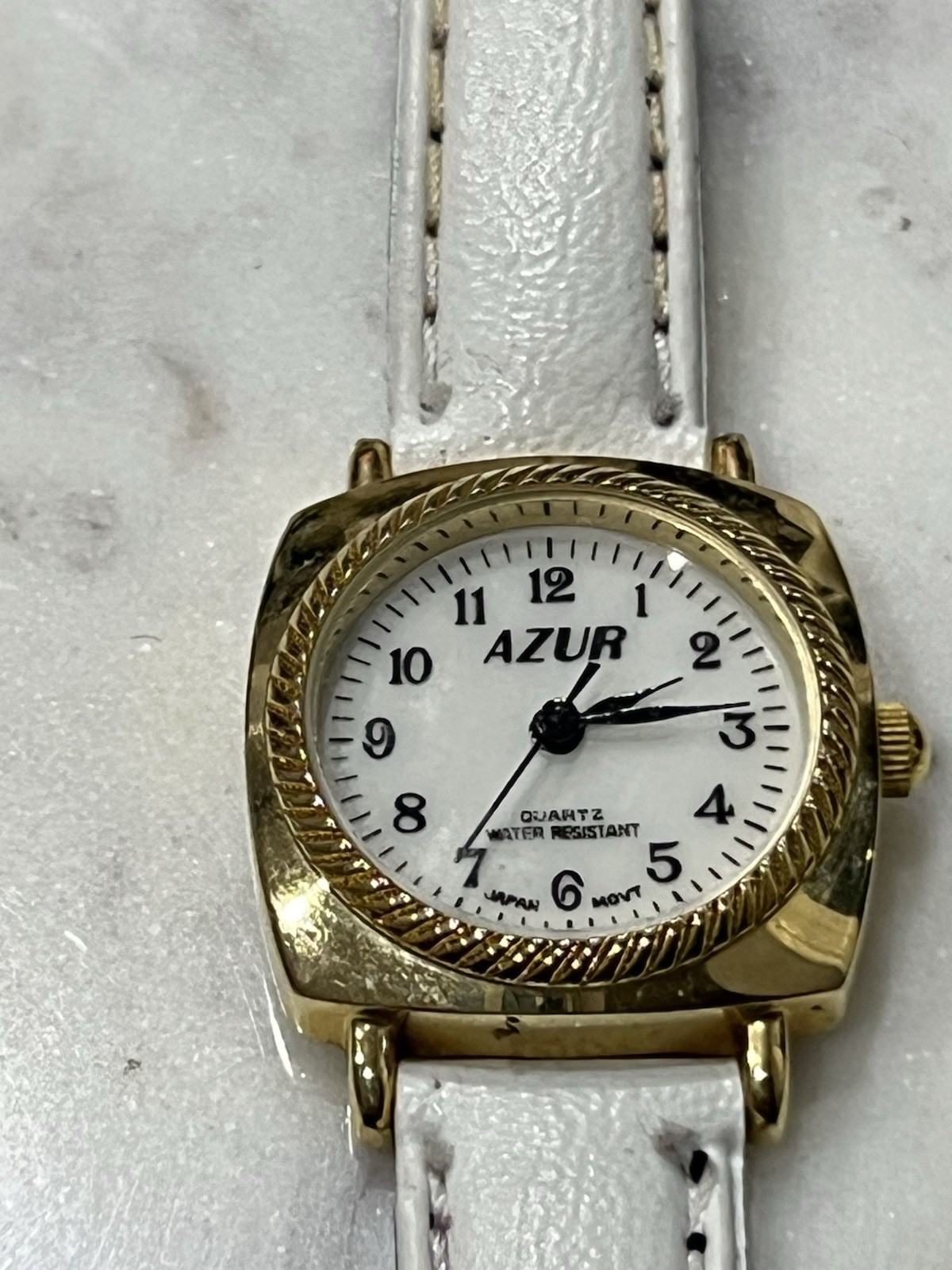 AZUR: WOMENS’ GOLD TONE – AS IS