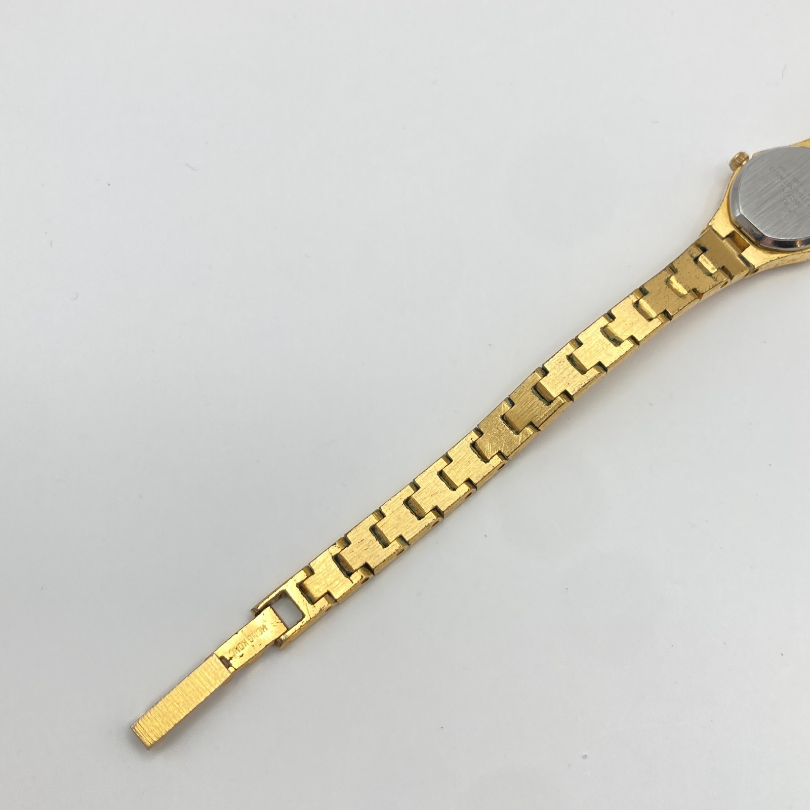 Vintage Armitron Womens Watch 11mm Gold Tone Petite Round New Battery 7″