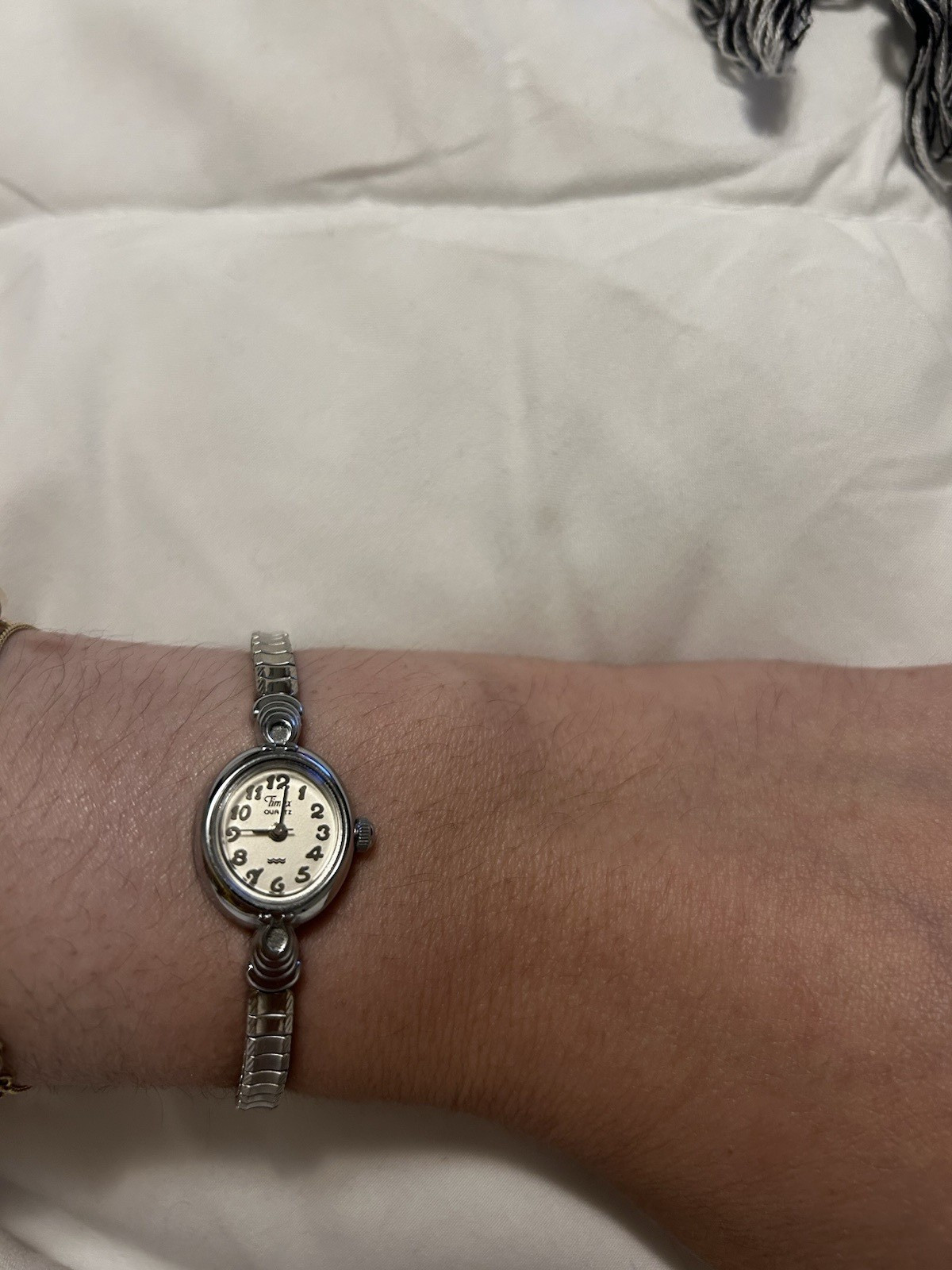Timex BA Cell Women’s Quartz Analog Watch White Dial Silver Bracelet