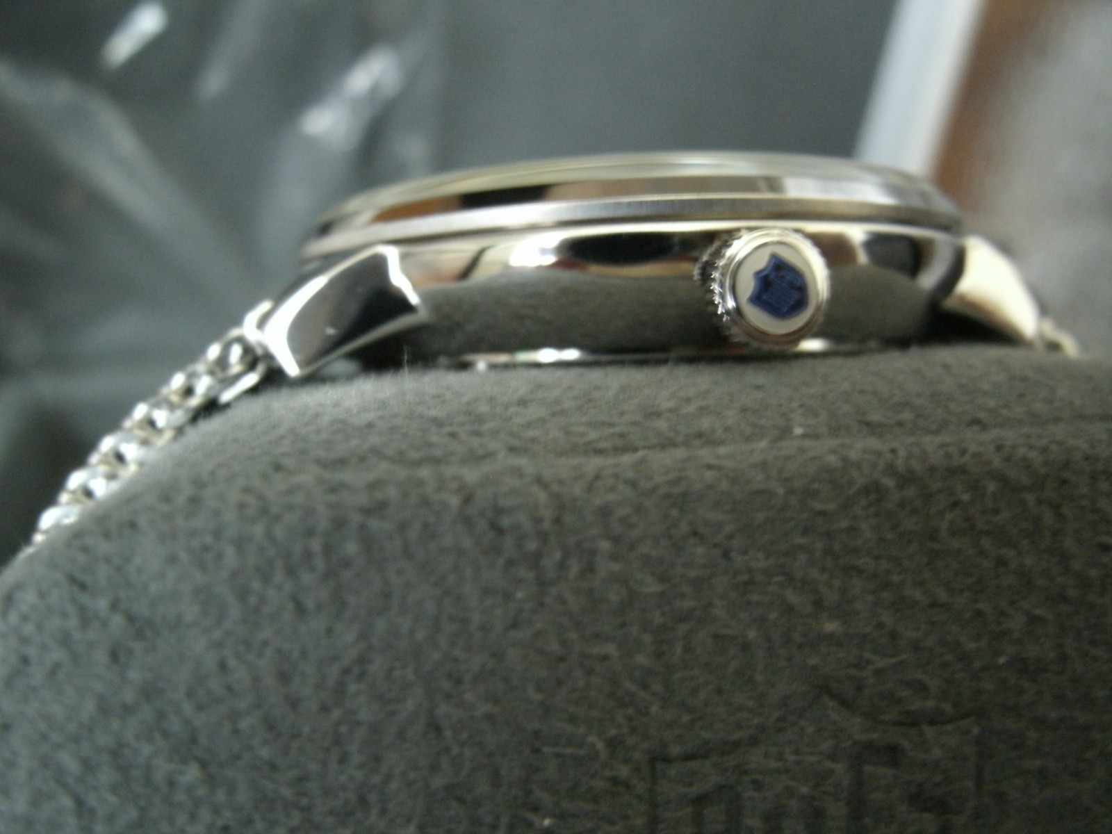 Dufa DF-9016 Bayer Watch working, keeping time. Swiss Sellita SW200