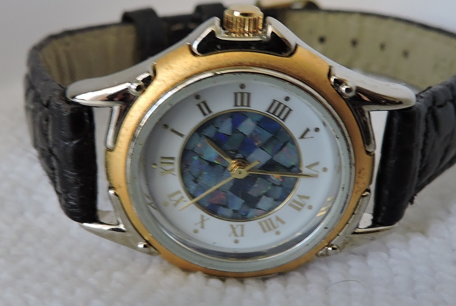 Ladies Australian Opal Watch New Battery Working cond