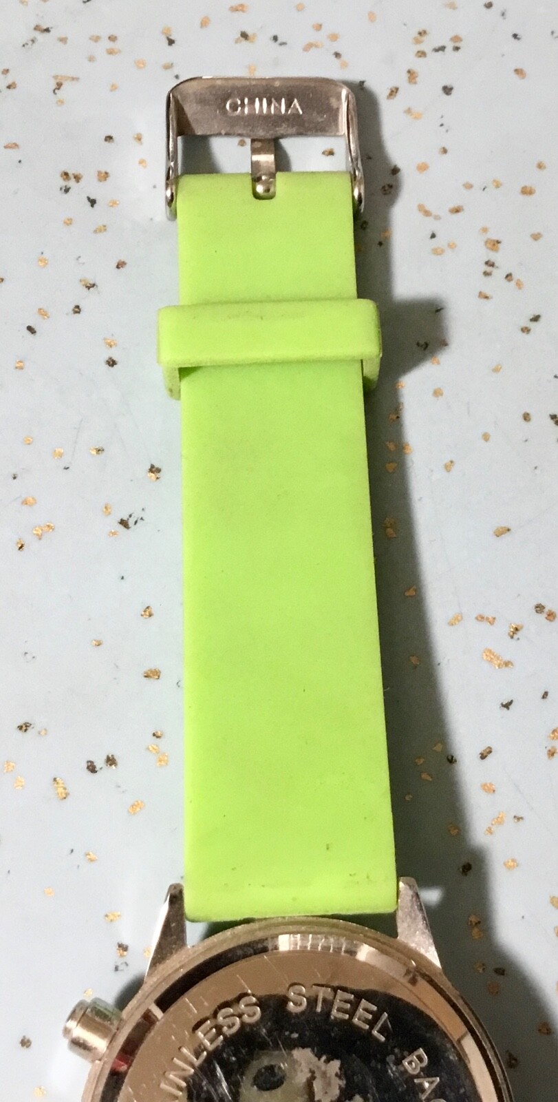 BORA SILVERTONE WATCH w/3 FAUX DIALS & LIME GREEN RUBBER BAND WRIST UP TO 7-1/4″
