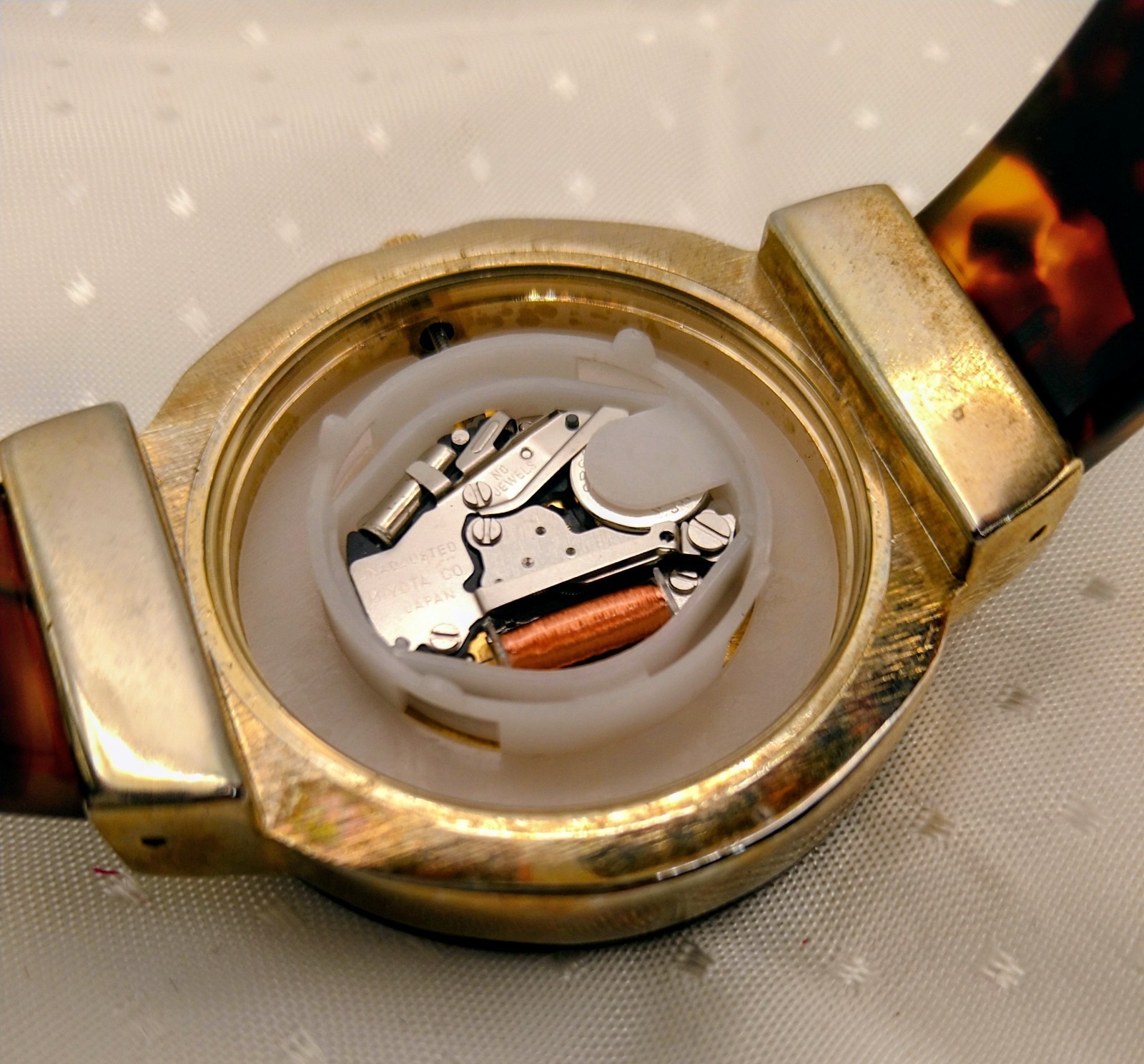 Bora Watch Tortoiseshell Bangle Mother Of Pearl Gold Tone Japan Needs Battery