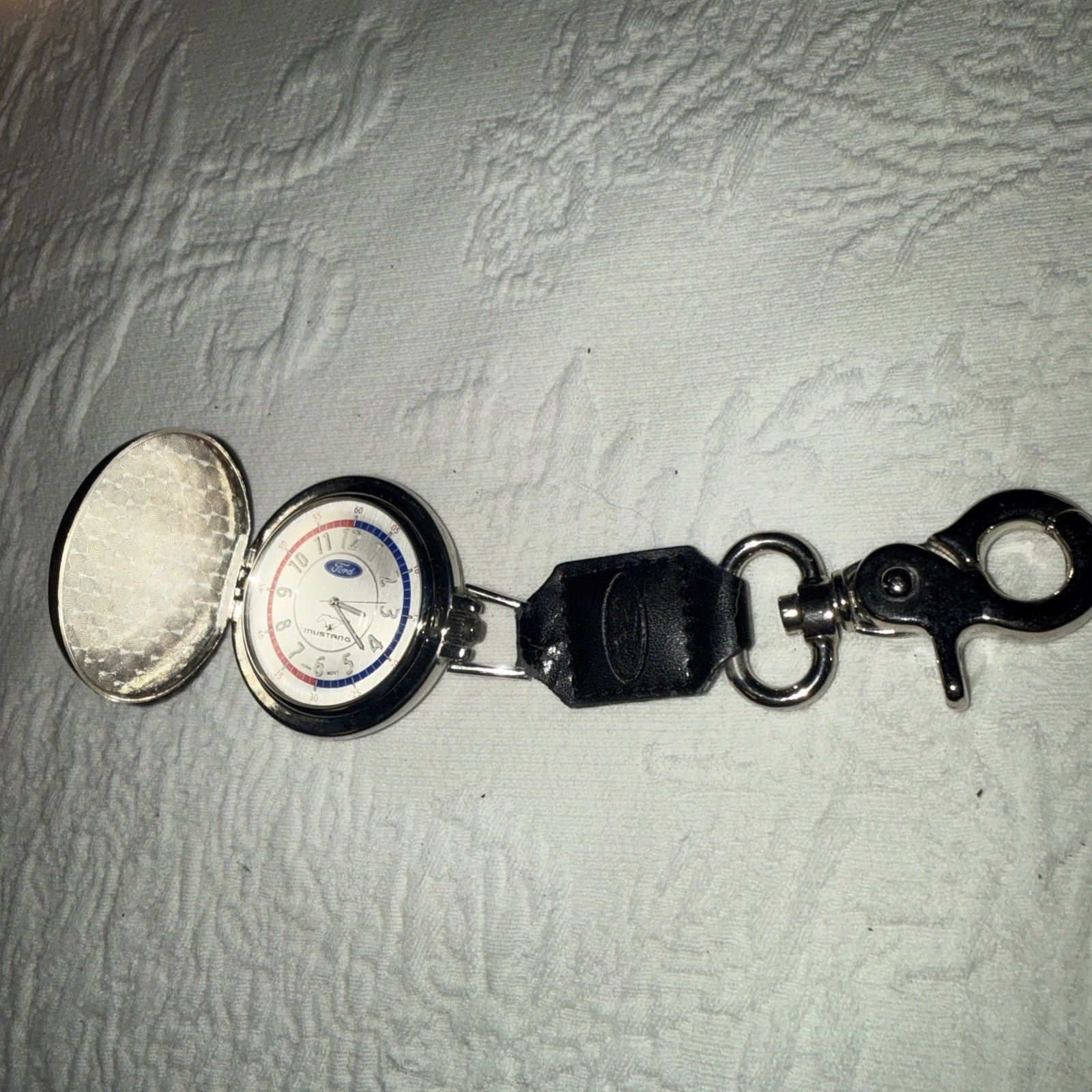 VTG Ford Mustang Silver Tone Pocket Watch w/Flip Cover & Clip Needs Battery