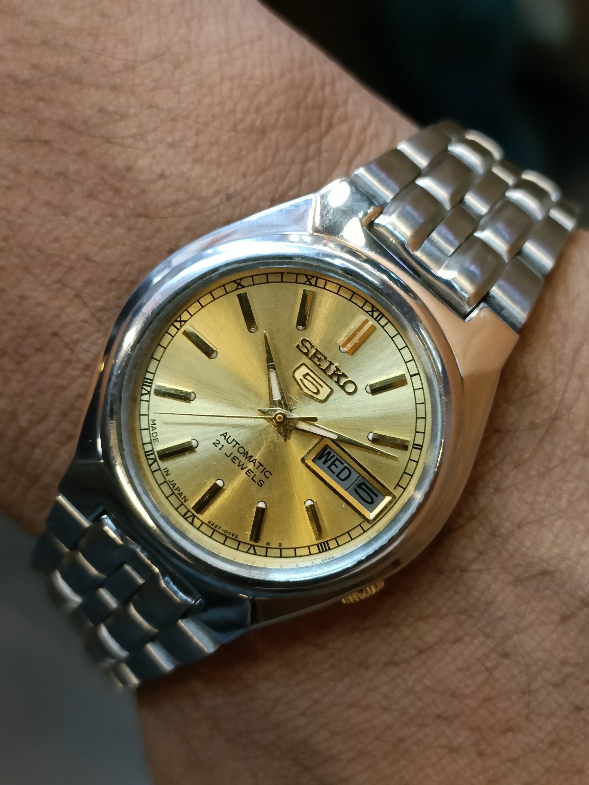 VINTAGE SEIKO 5 21J AUTOMATIC GOLD DIAL 4227-00J0 JAPAN UNISEX ADULT WORKING