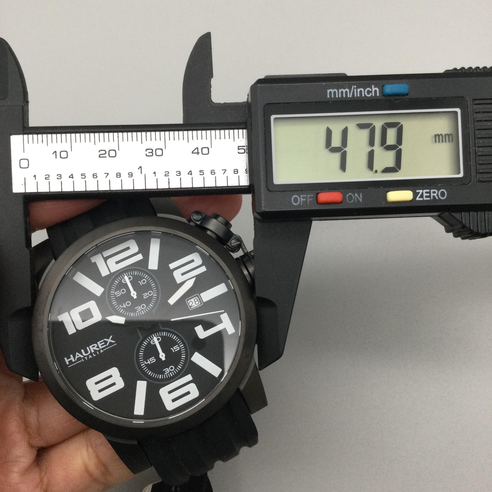 Haurex Italy Turbina II Mens Watch 48mm Black Dial Chronograph Date New Battery