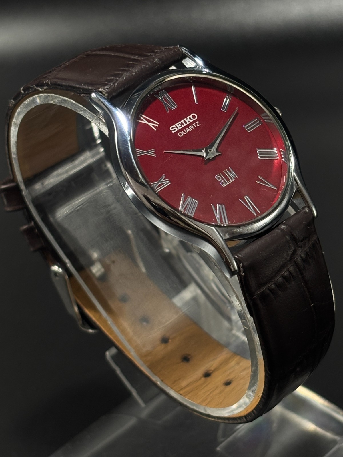 Vintage Seiko Slim Men’s Leather Strap Wrist watch-Roman Dial