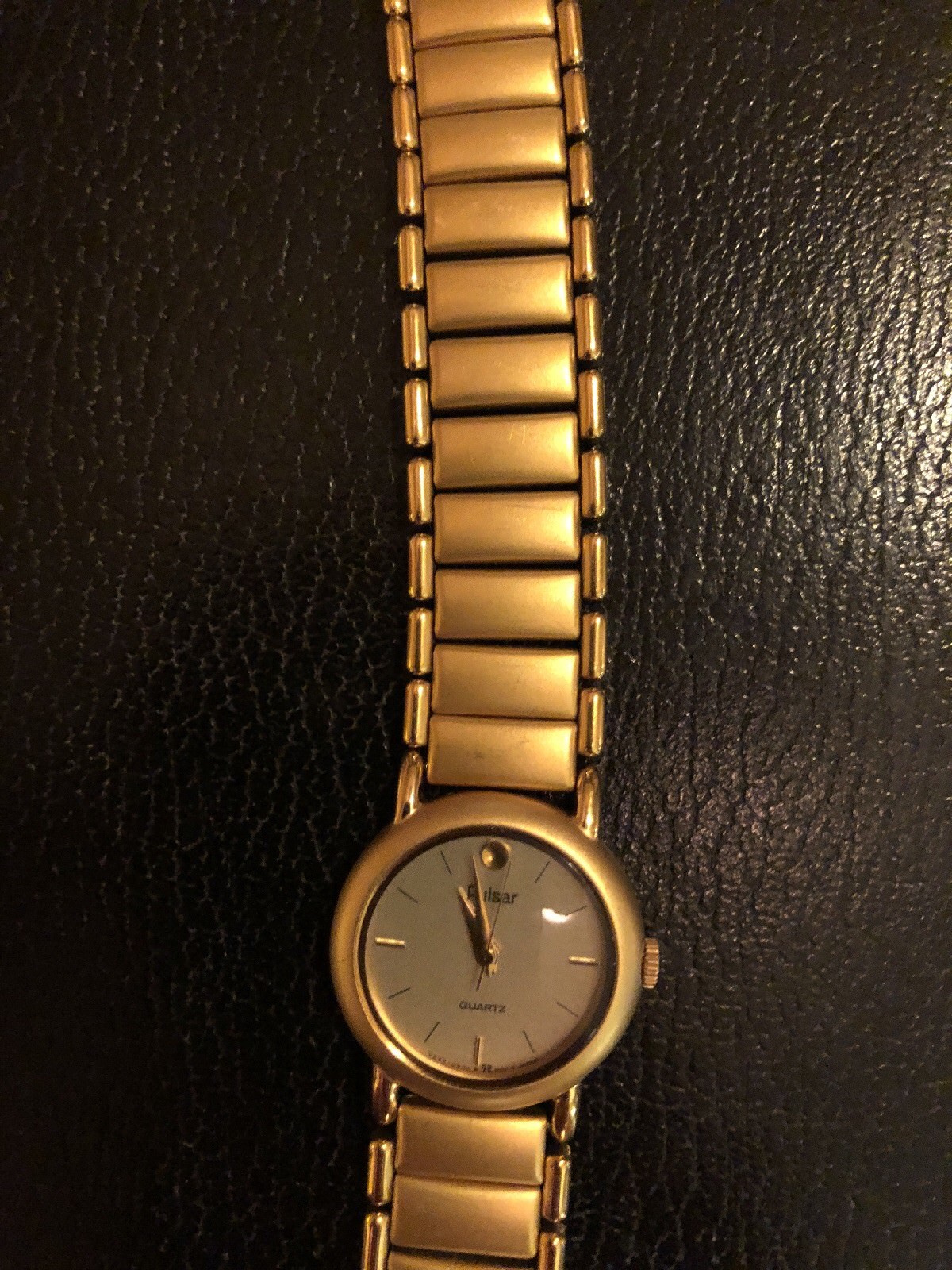 LADIES YELLOW GOLD TONE PULSAR 6” WRIST WATCH FOLDOVER CLASP (294)