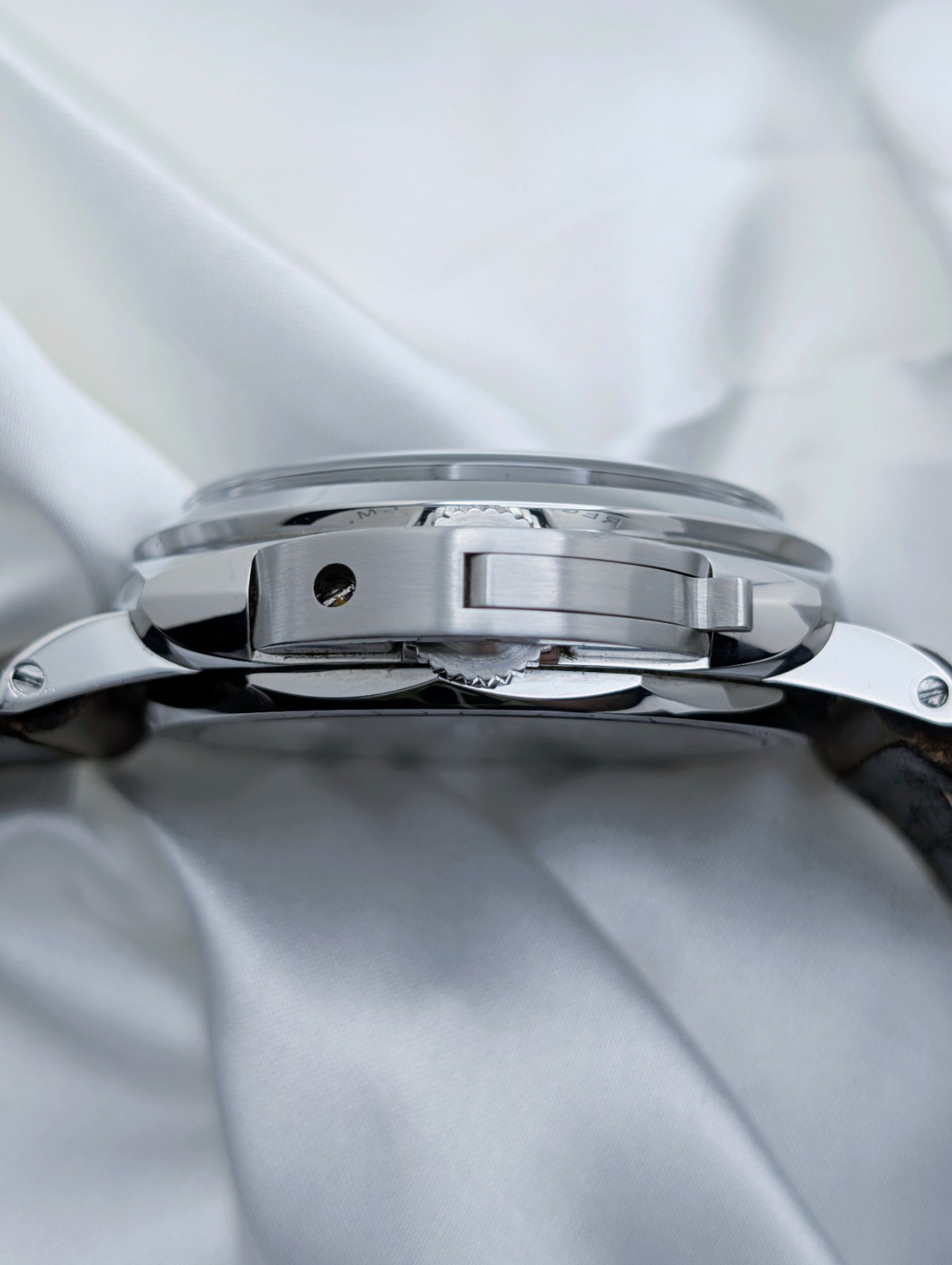 Panerai Luminor Marina 1950 3 Days Black PAM00422 47mm Leather Strap Full Set