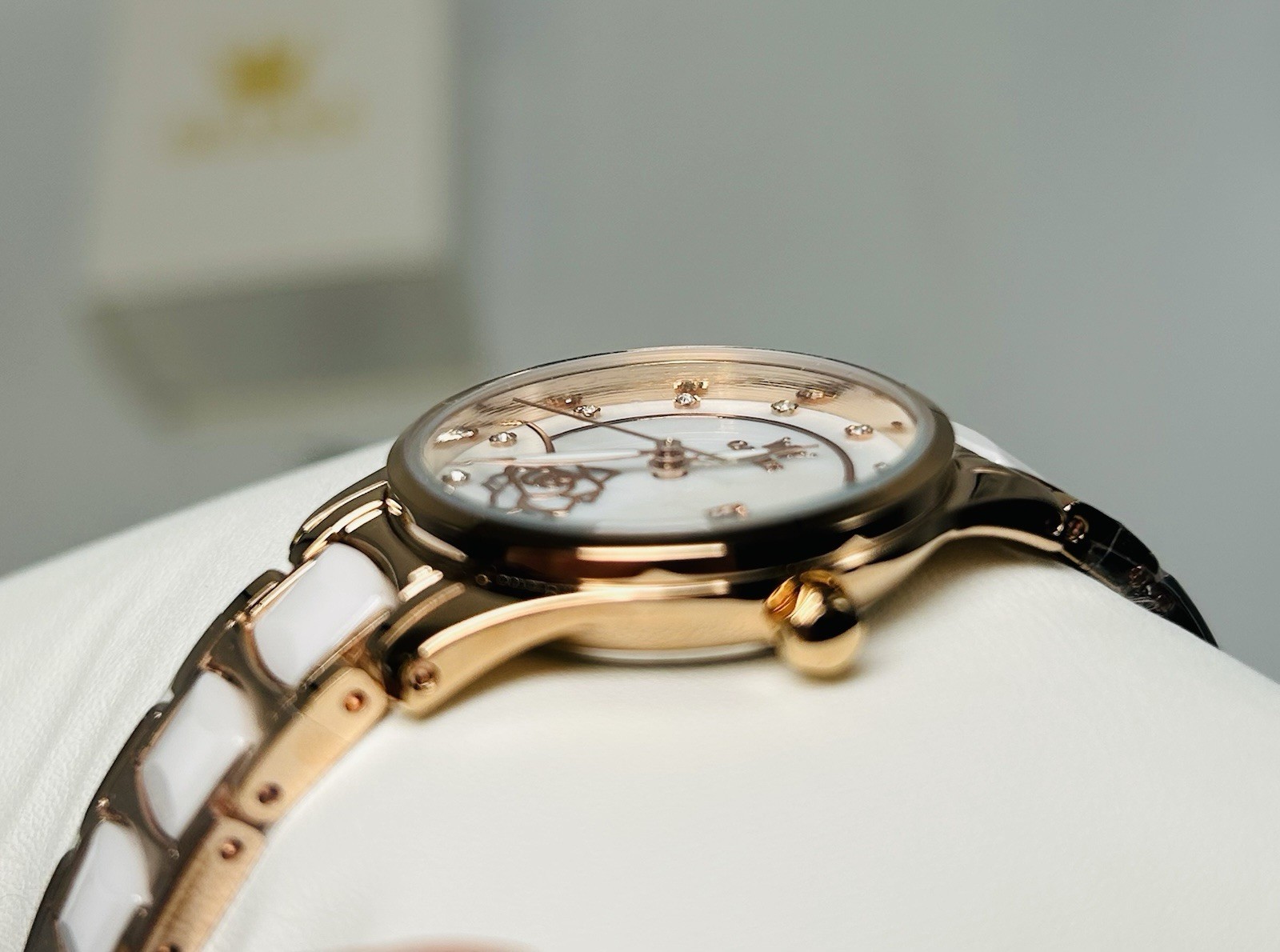 OLEVS Ladies Watch Designer Valentine’s Day Present – Rose Gold – *NEW IN BOX*