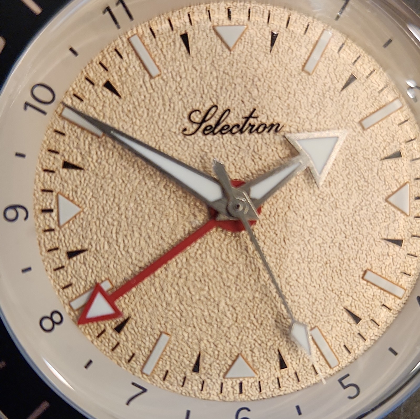 Men’s Selectron SGMT-10 Champaign Tone Quartz Watch New In Box MSRP $375