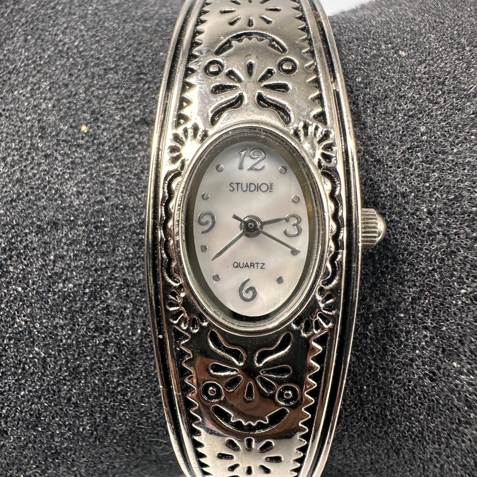 Studio Time Watch Women Silver Tone Etched Filigree Band New Battery 6.75″