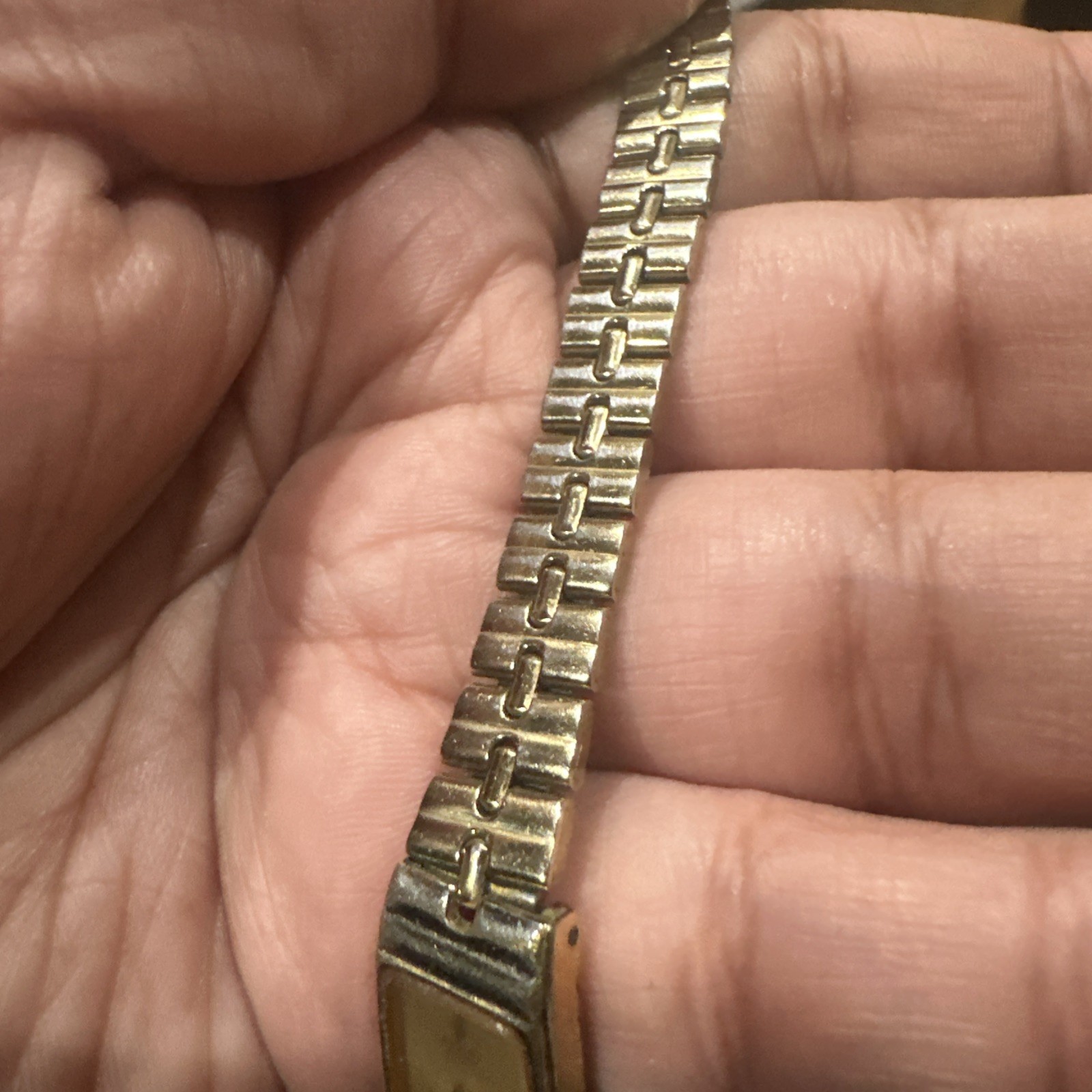 Working Vintage Seiko Women’s 13mm Gold Tone Bracelet Watch 2e20-6500 Fit 6.5in