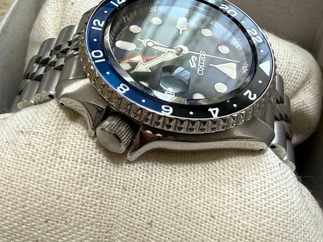 Seiko SKX SBSC003 Blue