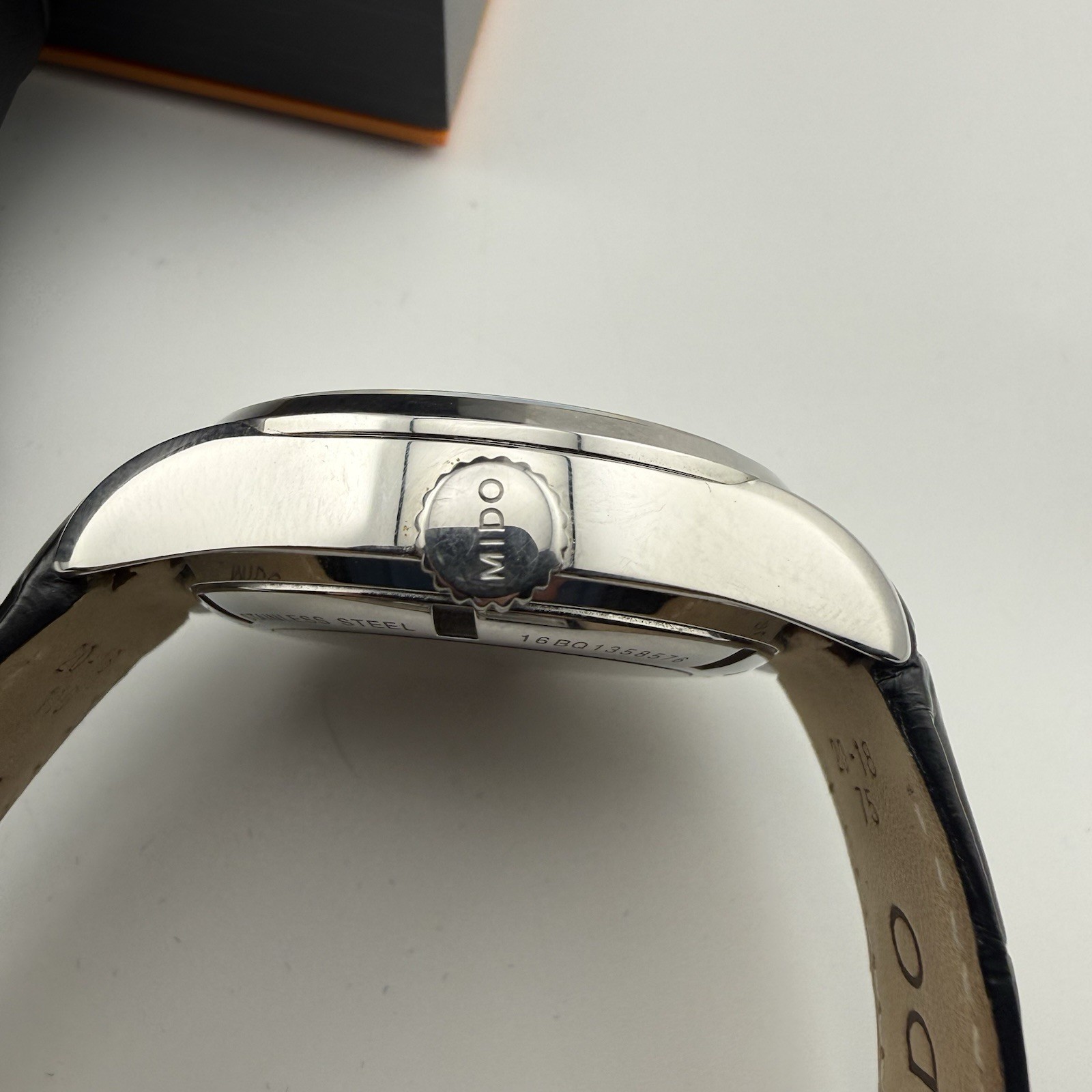Mido Belluna II 25J Swiss Automatic Watch M024.428A Box & Hang Tag